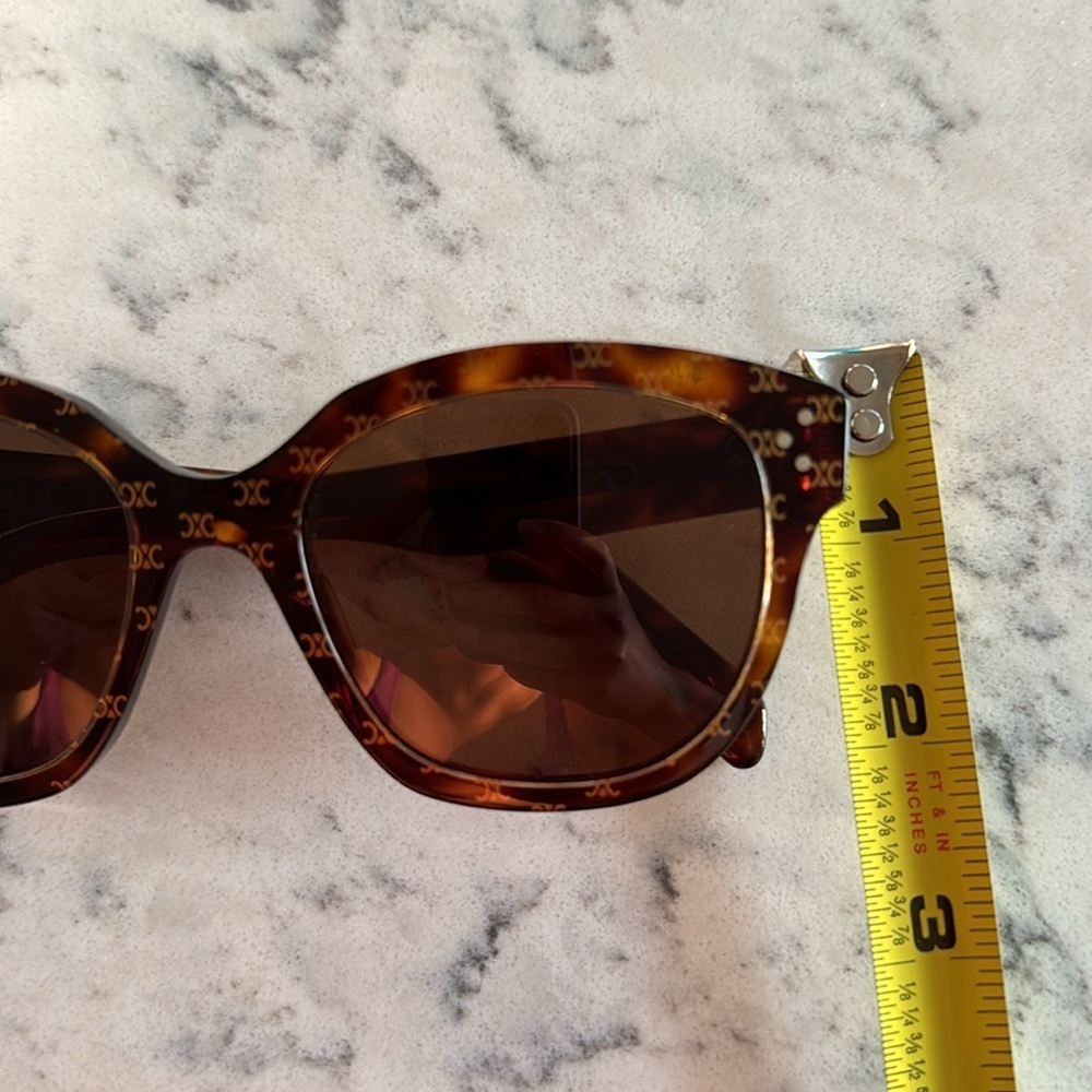 NWOT! CELINE Square Triomphe Logo Sunglasses in
Dark Havana CL401671 - Picture 15 of 16